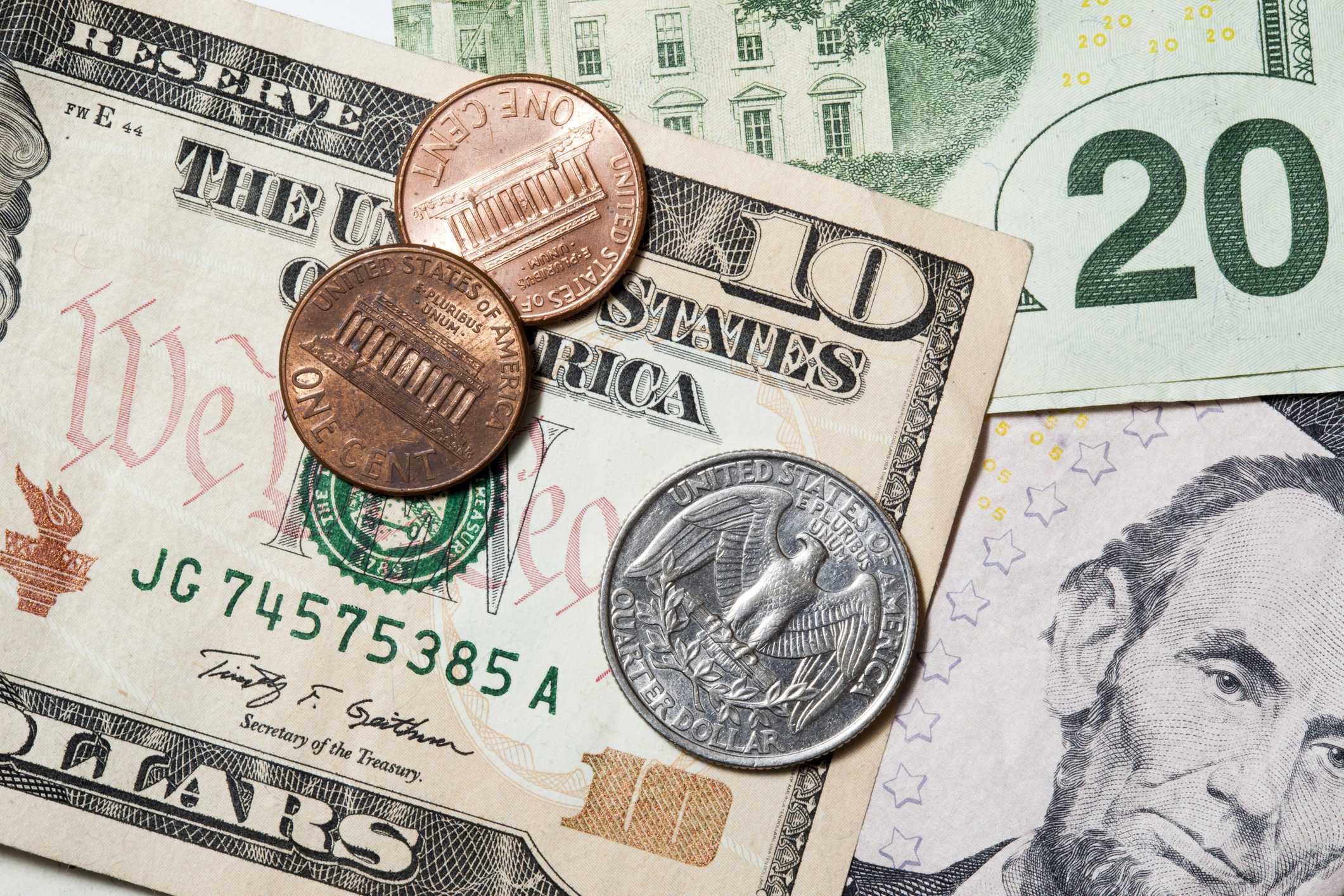 Lawmakers introduce bill to raise federal minimum wage to $25 an hour — WISN 12 Milwaukee